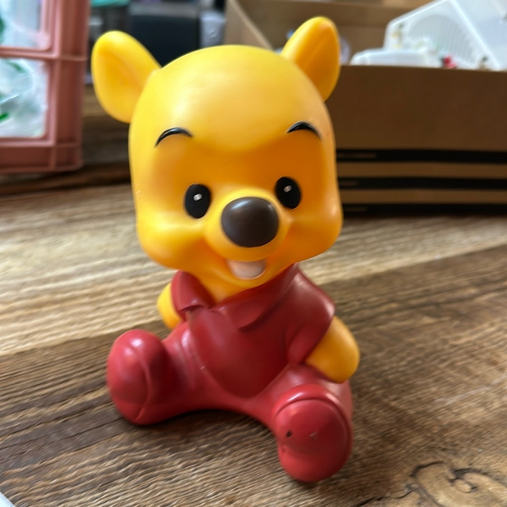 Walt Disney vintage  Winnie the Pooh bank plastic 6” preowned